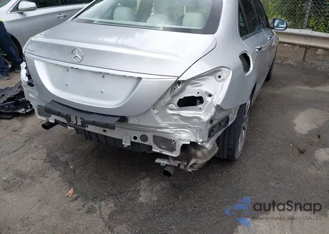 2016 Mercedes-Benz C 300 из США, поврежденный, VIN 55SWF4JB8GU168804